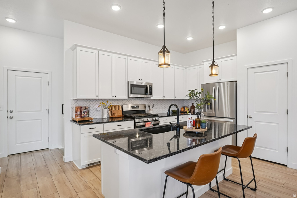 6366 W COPPER HAWK DR South Jordan, UT 84009