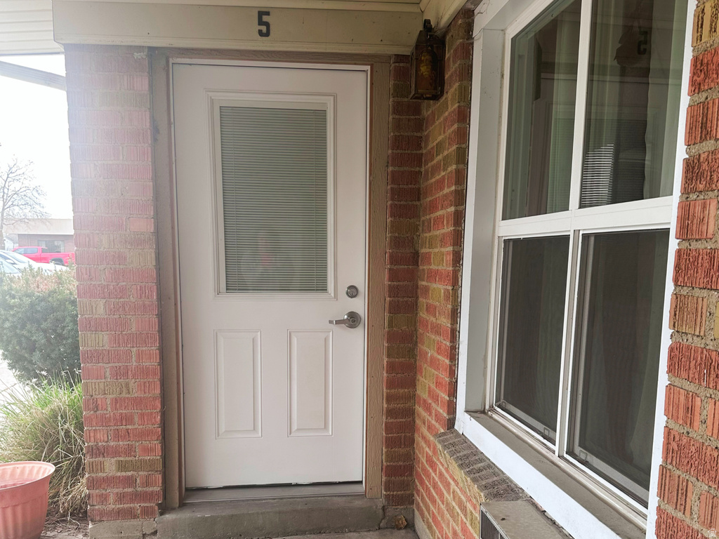 116 N TREMONT ST Tremonton, UT 84337