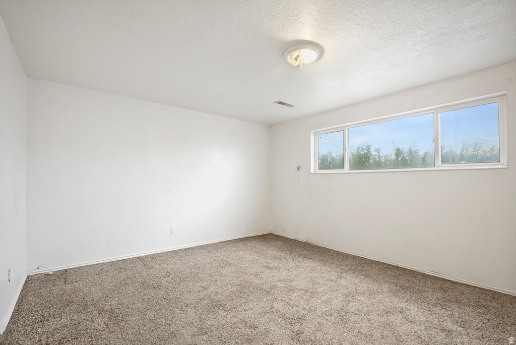 7174 S 1380 W West Jordan, UT 84084