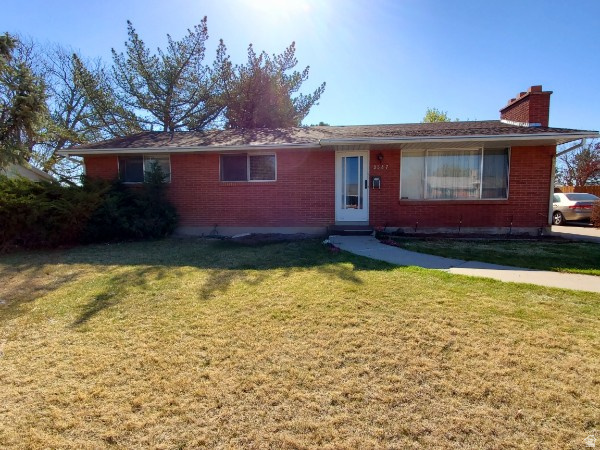 3587 S BLACKHAWK DR West Valley City, UT 84120