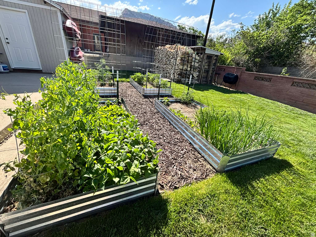 90 ORCHARD ST Helper, UT 84526