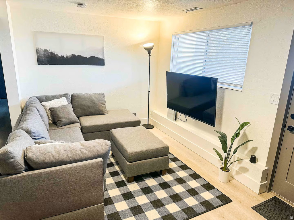 1421 E 1250 S Ogden, UT 84404