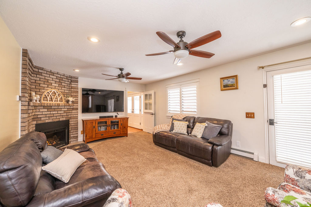 904 W 2300 S Syracuse, UT 84075