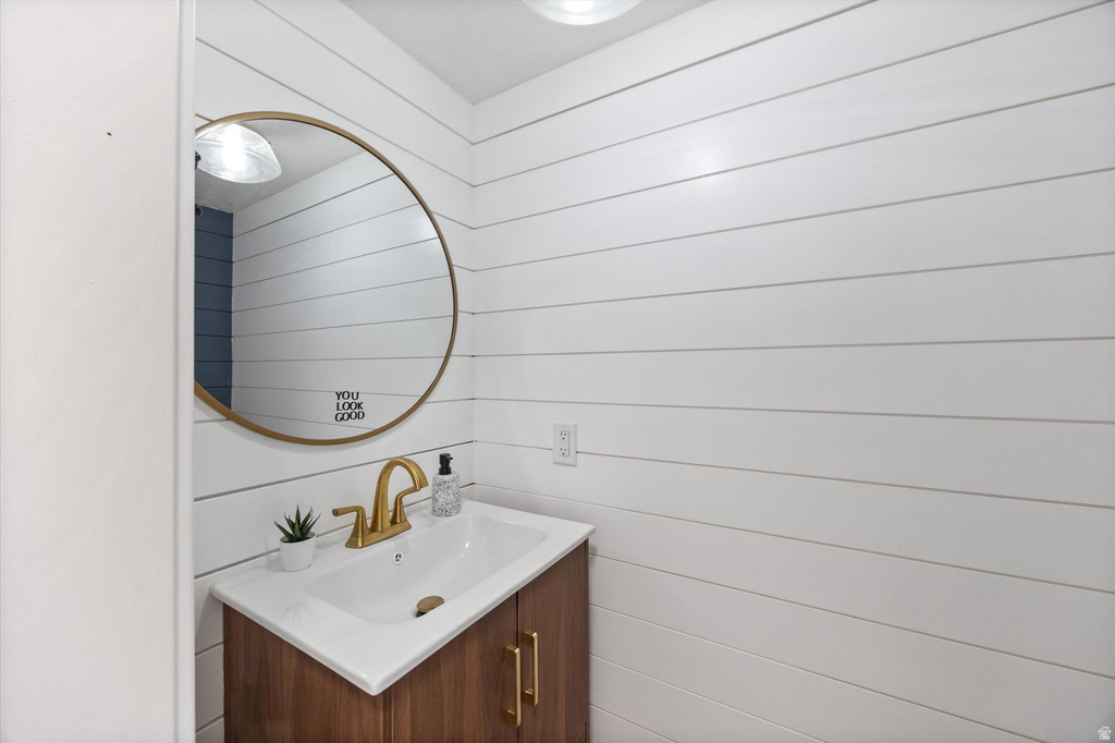 2111 GLACIER VIEW DR Sandy, UT 84092