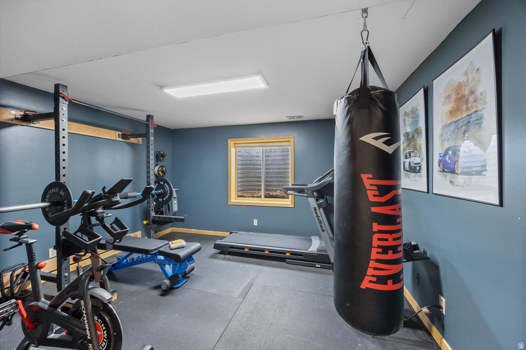 2111 GLACIER VIEW DR Sandy, UT 84092