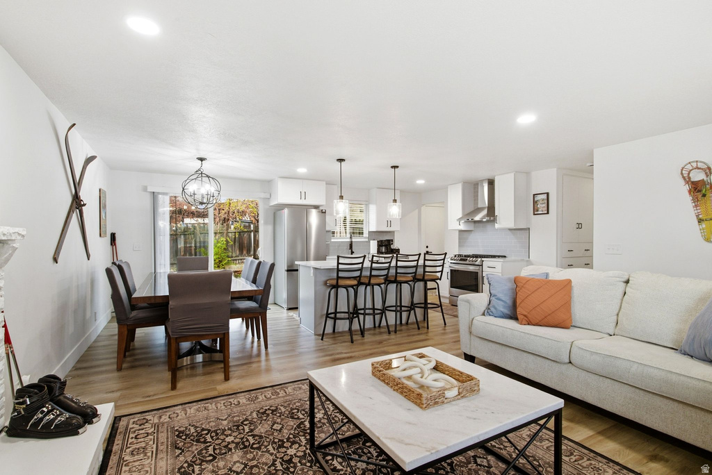 7027 S PONDEROSA DR Cottonwood Heights, UT 84121