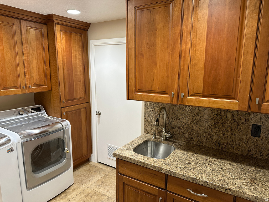 3908 W GRAYMALKIN CIR South Jordan, UT 84009