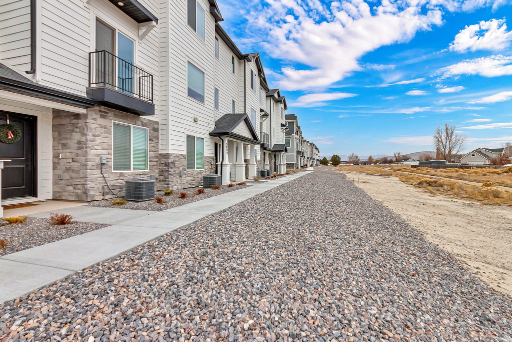 3894 N COUGAR LN Eagle Mountain, UT 84005