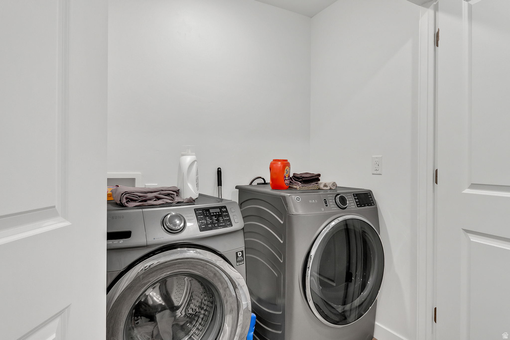 3894 N COUGAR LN Eagle Mountain, UT 84005