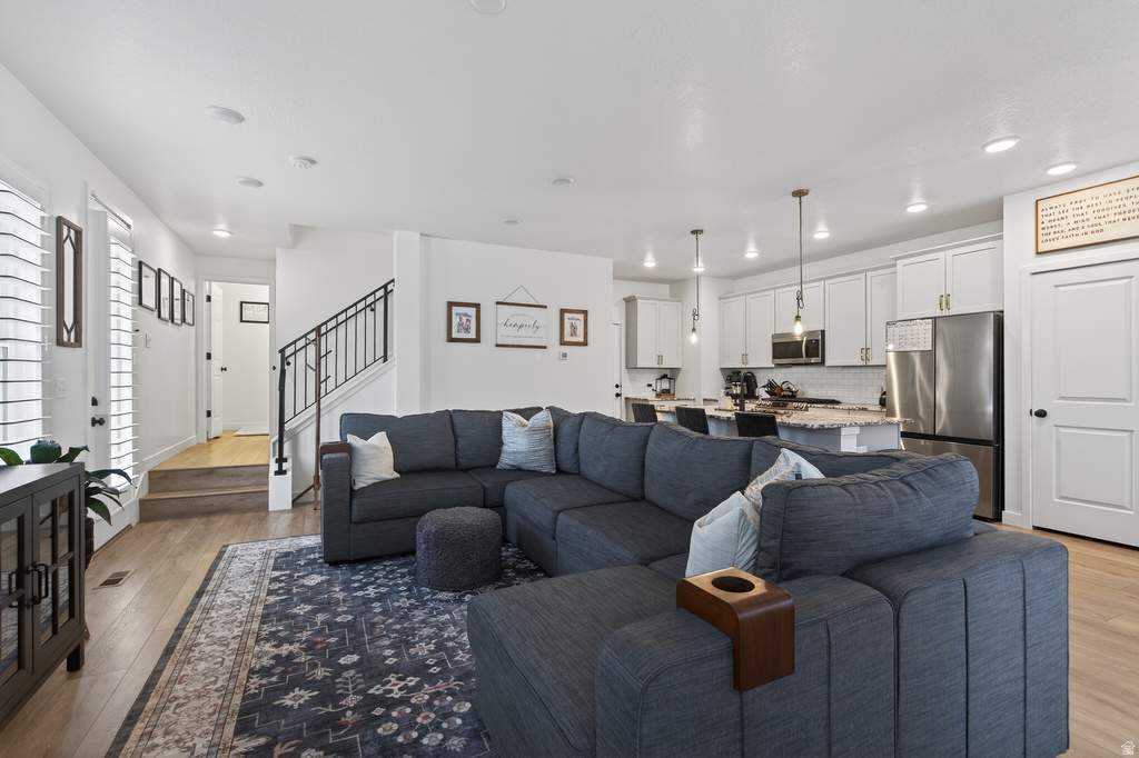 6787 W SKIP ROCK RD South Jordan, UT 84009