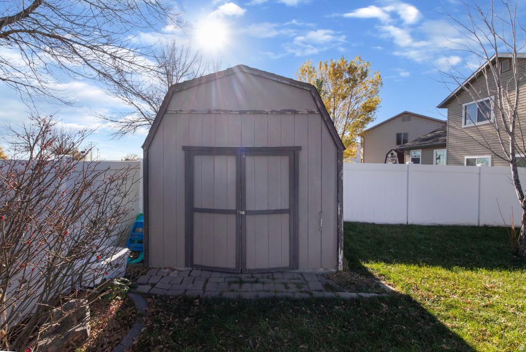 166 WALTON CT North Salt Lake, UT 84054