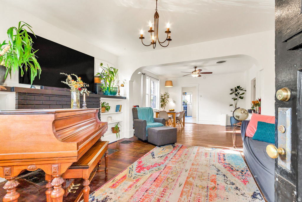 1890 S 800 E Salt Lake City, UT 84105