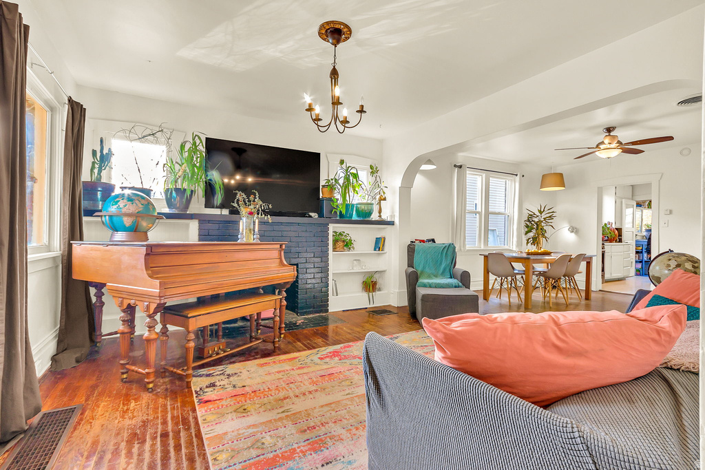 1890 S 800 E Salt Lake City, UT 84105