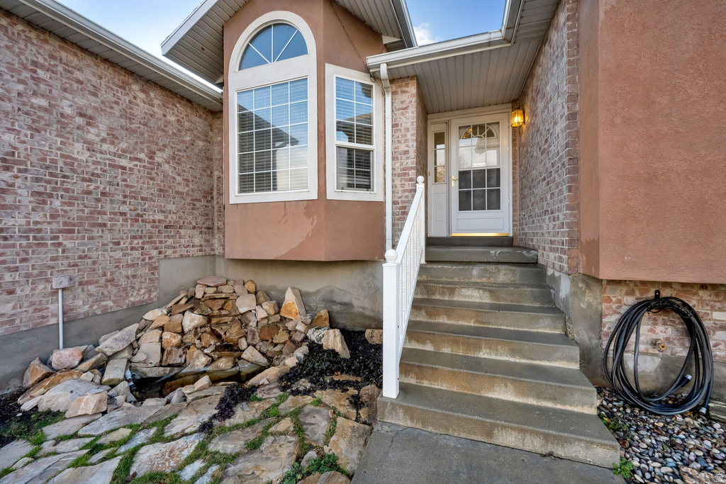 11784 S STONE RIDGE CT. CT Riverton, UT 84065