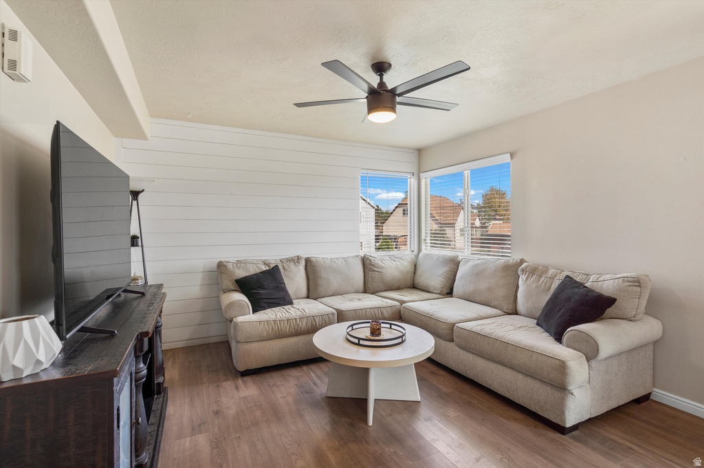 5116 S 4300 W Hooper, UT 84315