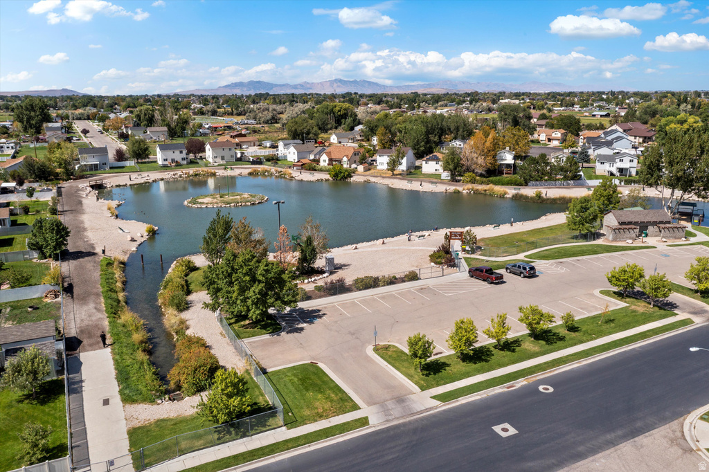 5116 S 4300 W Hooper, UT 84315