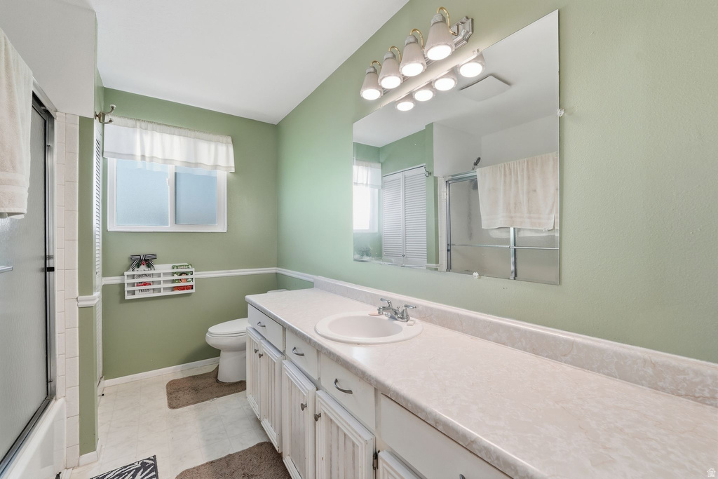 8772 S MIDVALLEY DR West Jordan, UT 84088