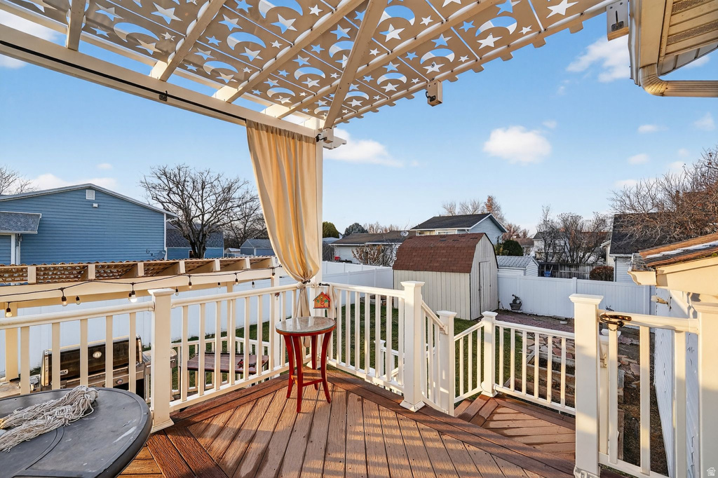 8772 S MIDVALLEY DR West Jordan, UT 84088