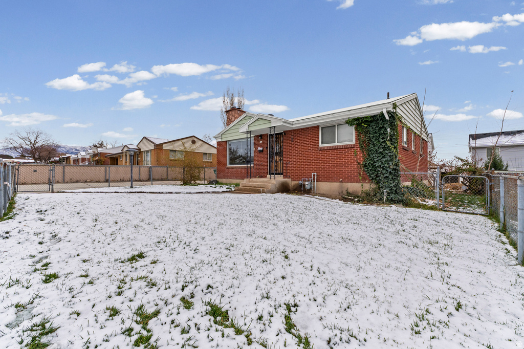 171 W 350 N Clearfield, UT 84015