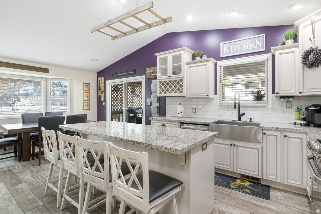 1504 E SPRING LN Holladay, UT 84117