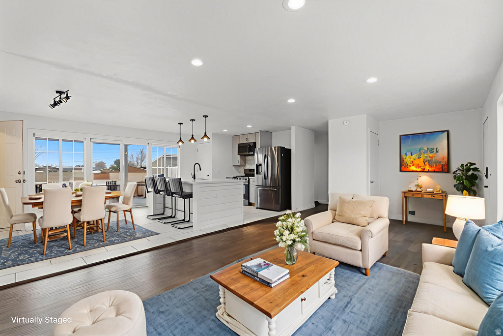 9996 S OPAL CIR Sandy, UT 84094