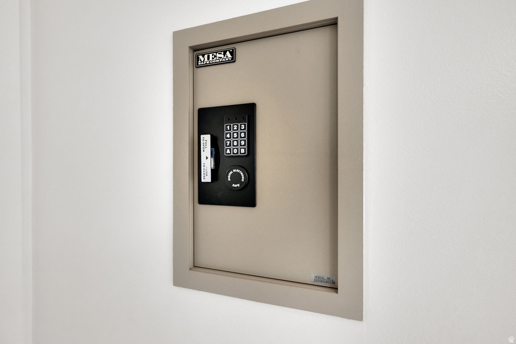 11545 S HAGAN RD Sandy, UT 84092