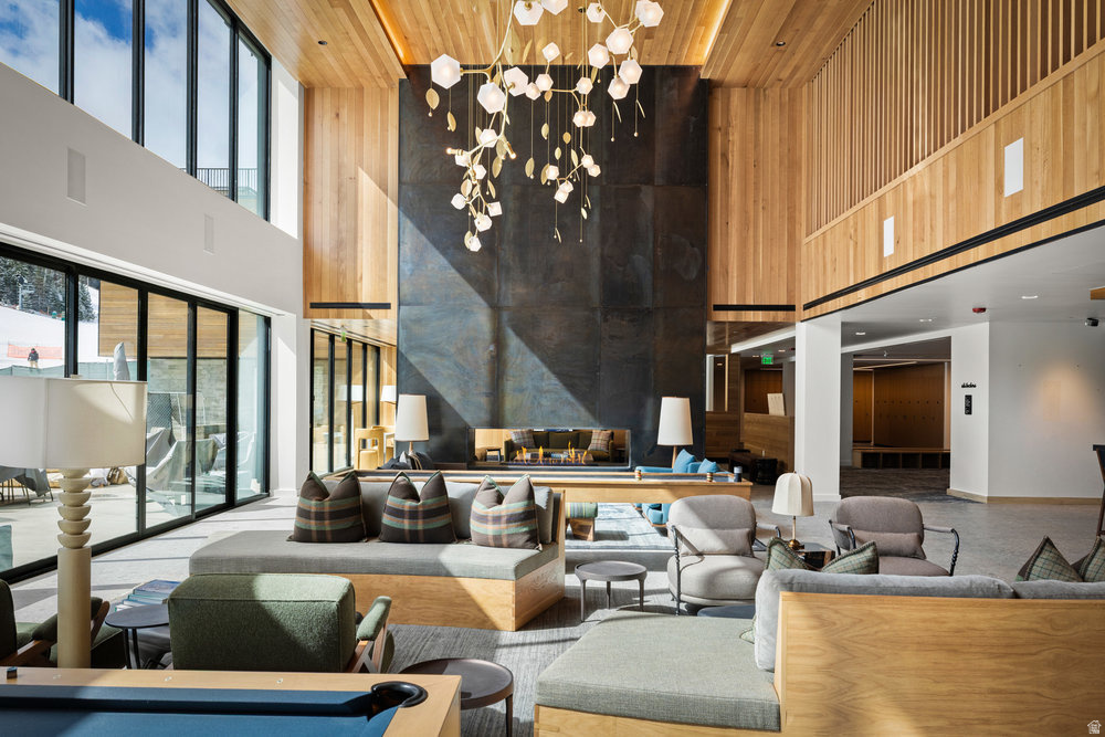 3267 W DEER HOLLOW RD #2402 Park City, UT 84060