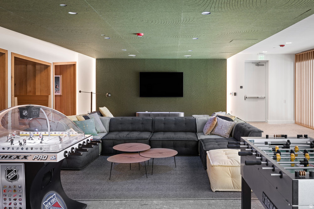 3267 W DEER HOLLOW RD #2402 Park City, UT 84060