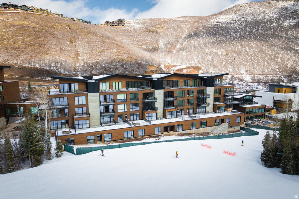 3267 W DEER HOLLOW RD #2402 Park City, UT 84060