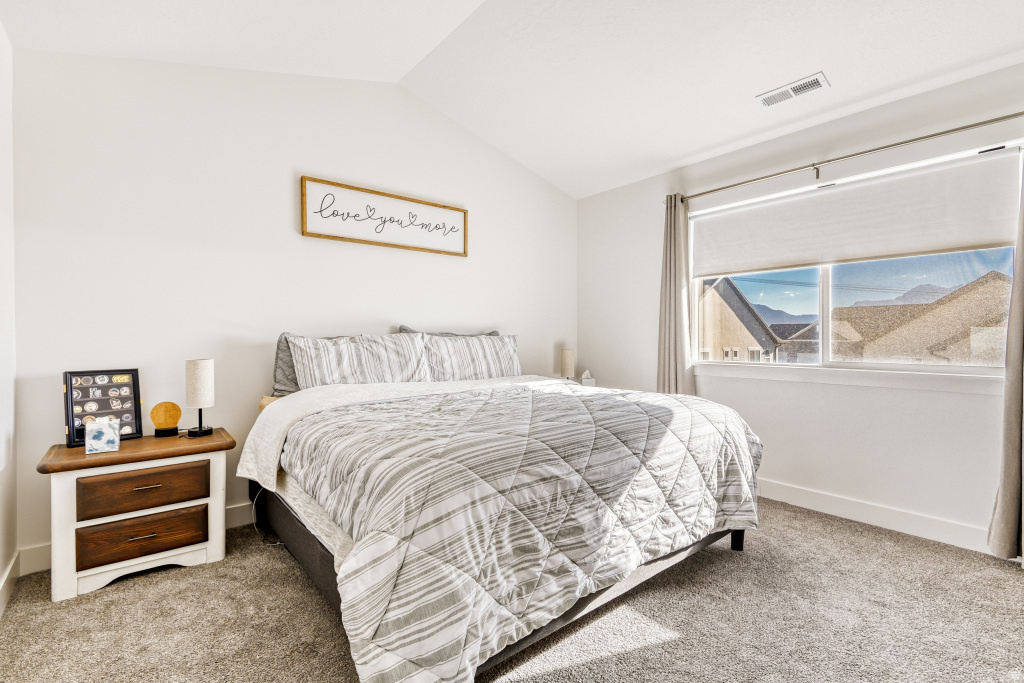 1028 N FREEMAN DR Saratoga Springs, UT 84045