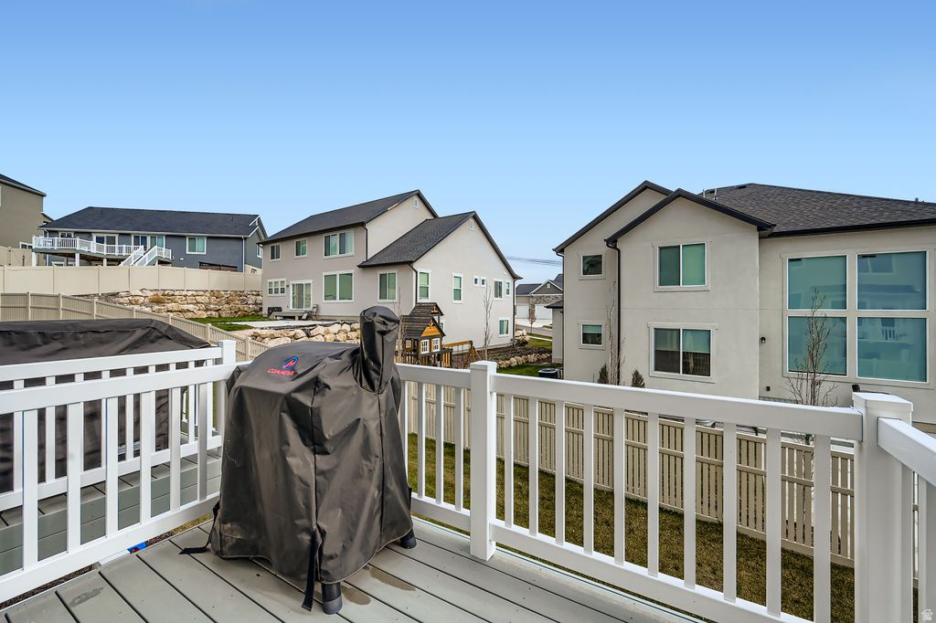 1028 N FREEMAN DR Saratoga Springs, UT 84045