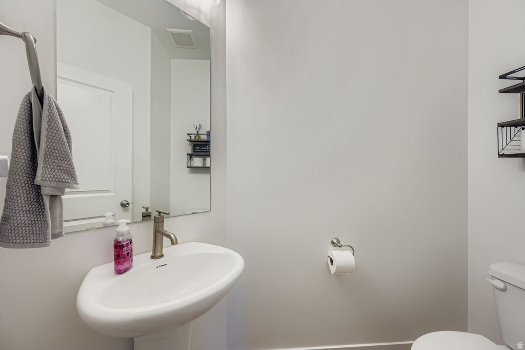 1028 N FREEMAN DR Saratoga Springs, UT 84045