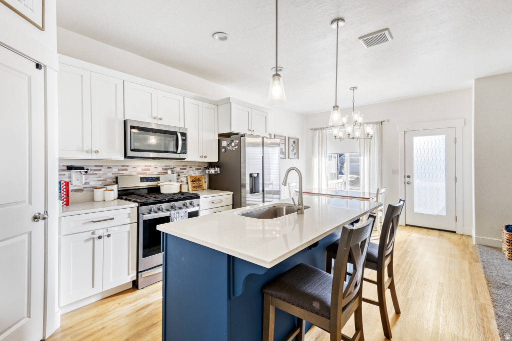1028 N FREEMAN DR Saratoga Springs, UT 84045