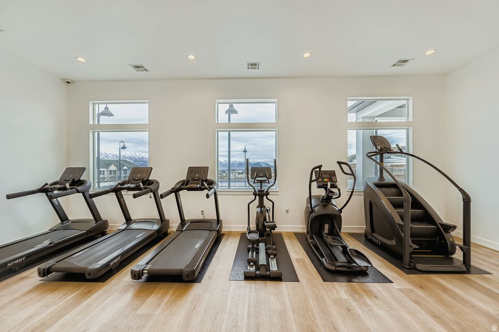 1028 N FREEMAN DR Saratoga Springs, UT 84045