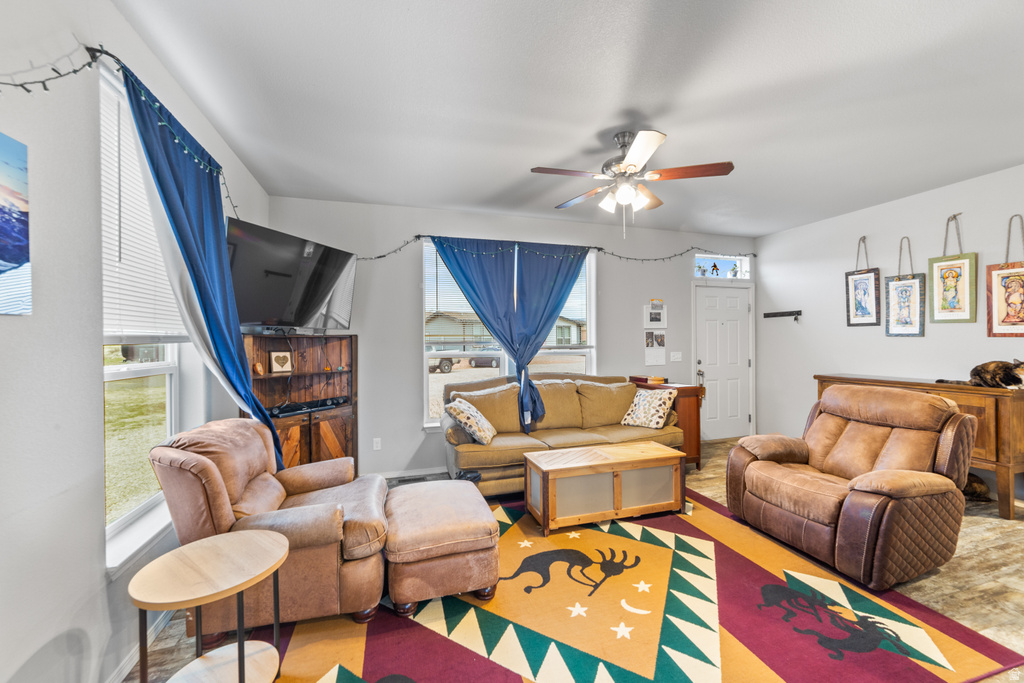 19 S ENTRADA CIR Moab, UT 84532