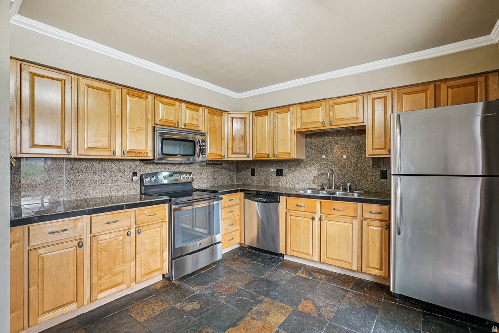 5993 S SULTAN CIR Salt Lake City, UT 84107