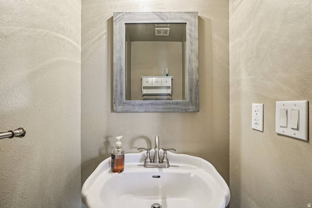 5993 S SULTAN CIR Salt Lake City, UT 84107