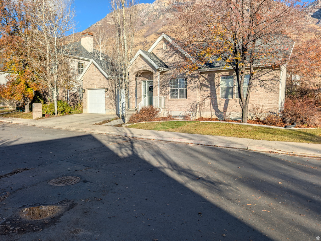 734 N HILLSDALE LN Provo, UT 84606