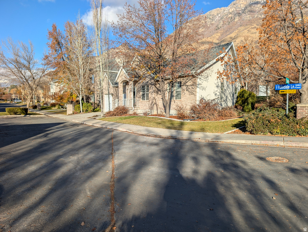 734 N HILLSDALE LN Provo, UT 84606