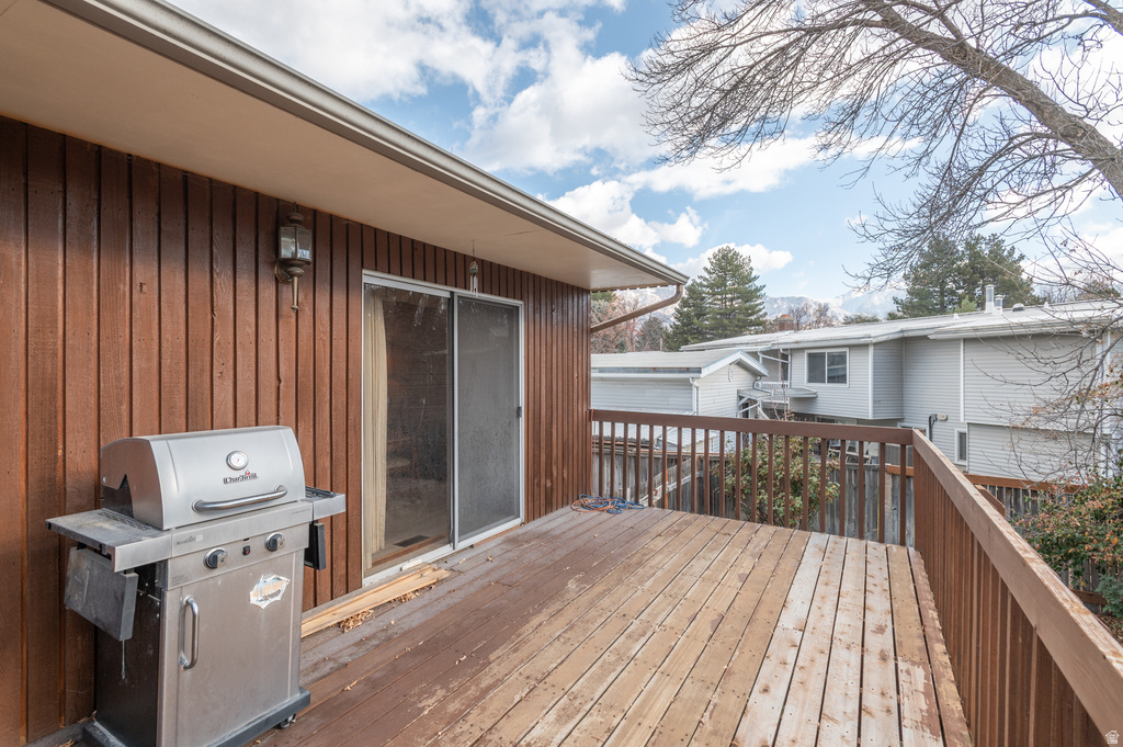 1590 E SPRING RUN DR Holladay, UT 84117