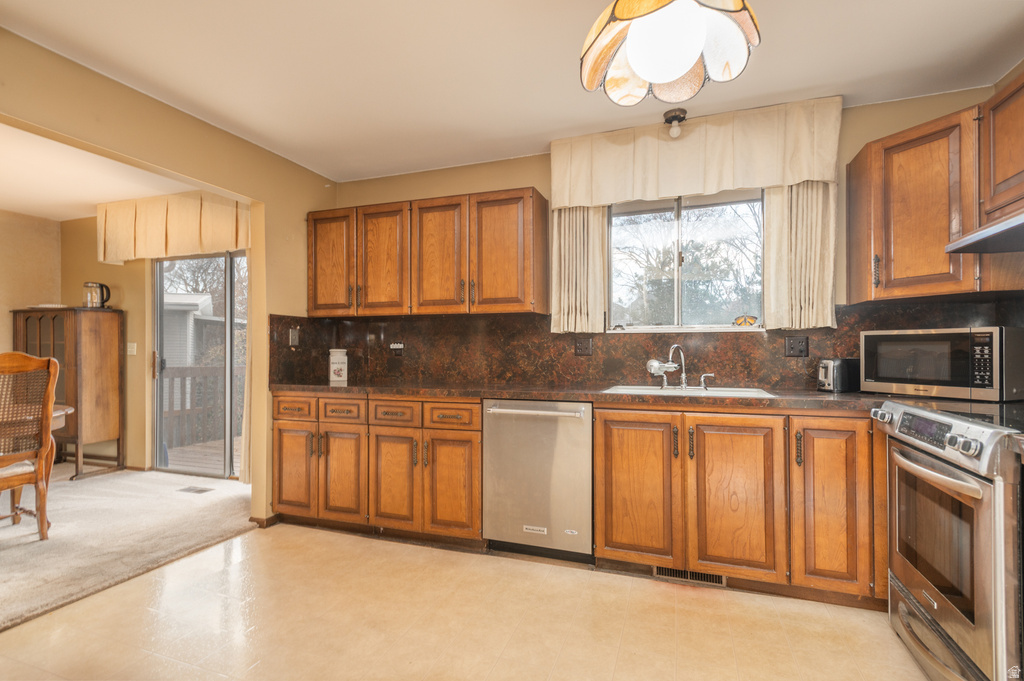 1590 E SPRING RUN DR Holladay, UT 84117