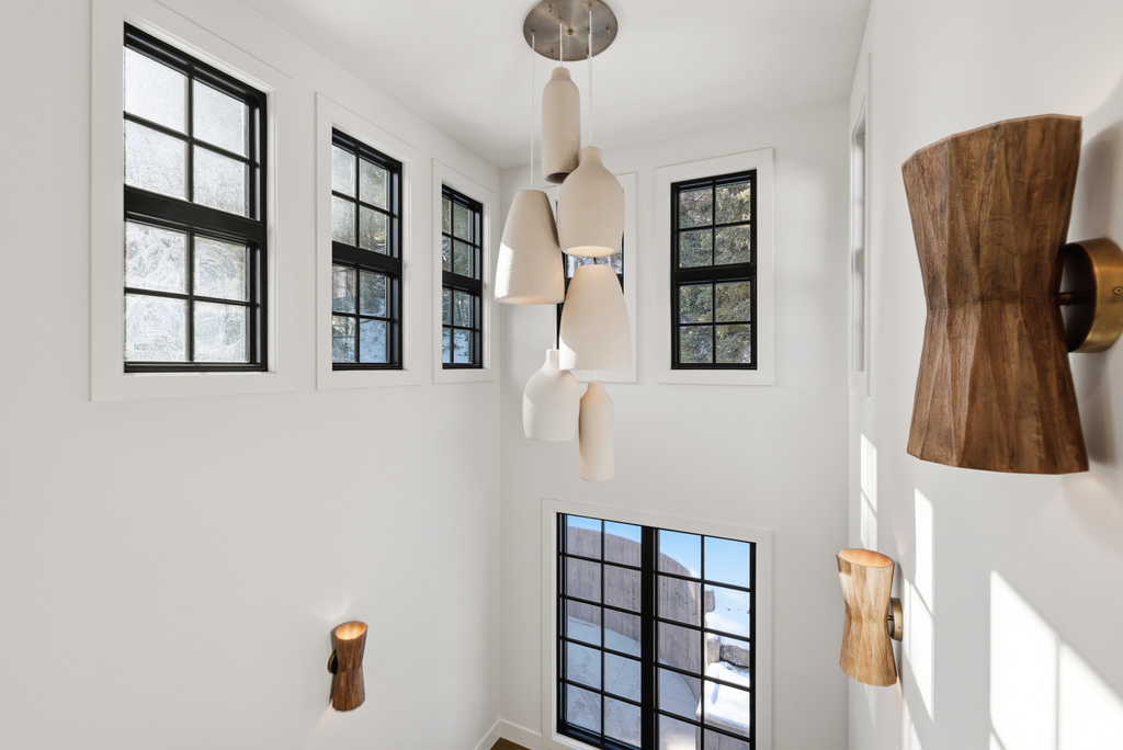 9271 N MILE 23 LN Sundance, UT 84604