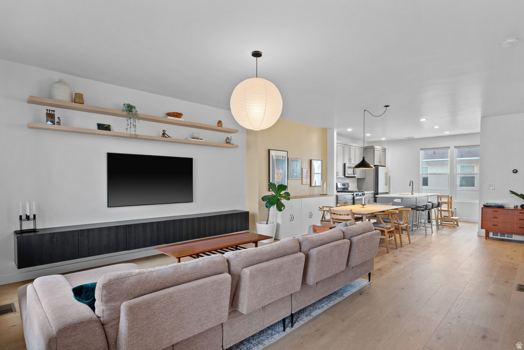 5248 W SOUTH JORDAN PKWY South Jordan, UT 84009