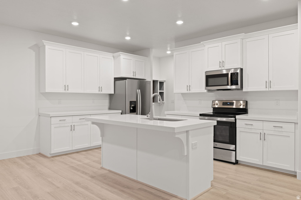 1532 E LYNX LN Eagle Mountain, UT 84005