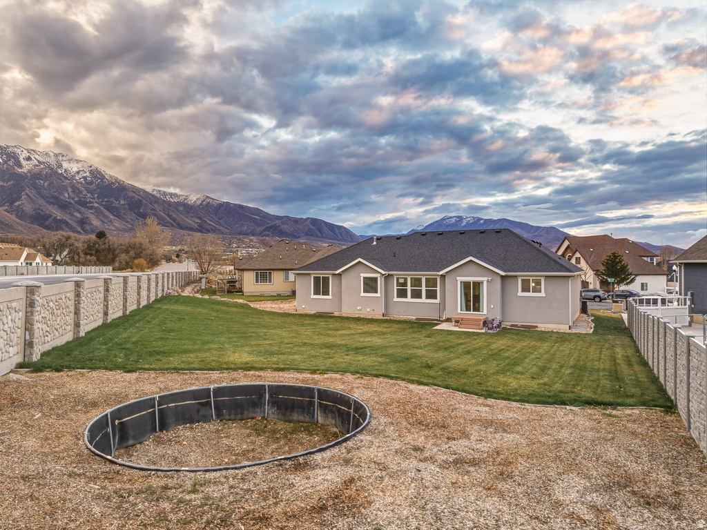 318 E 900 N Salem, UT 84653