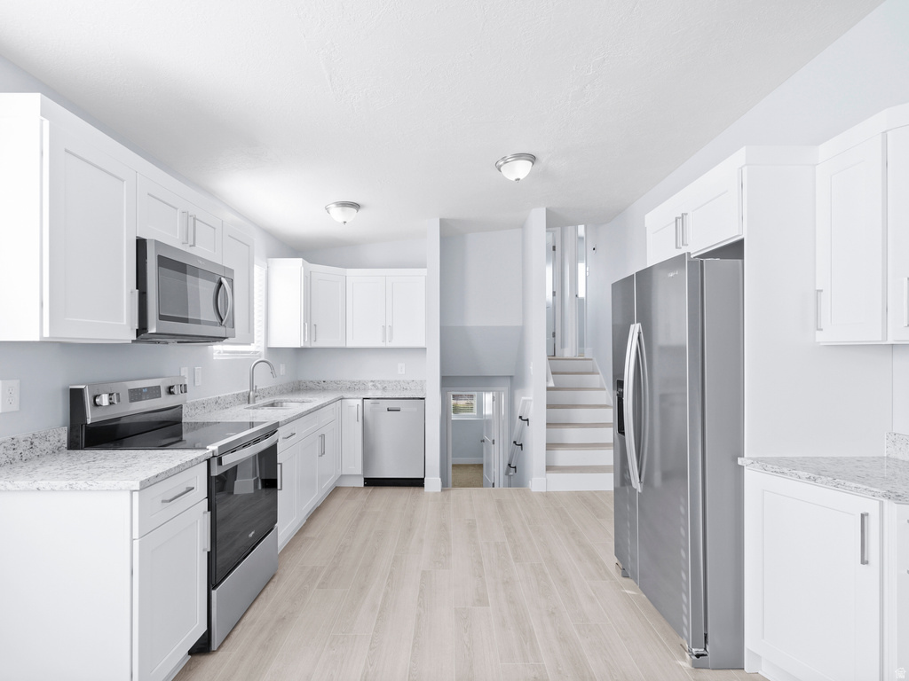 6935 BONNIE ARLENE DR West Valley City, UT 84128