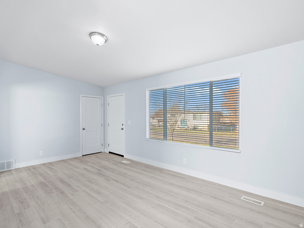 6935 BONNIE ARLENE DR West Valley City, UT 84128