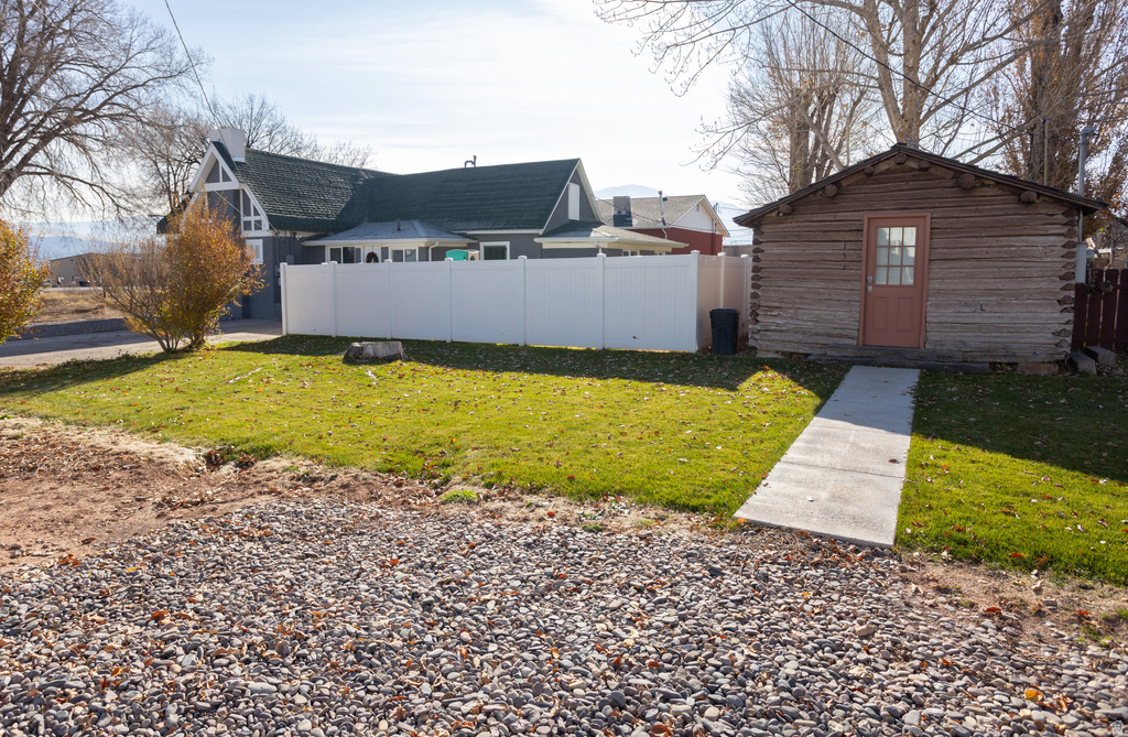 153 W 800 S Richfield, UT 84701