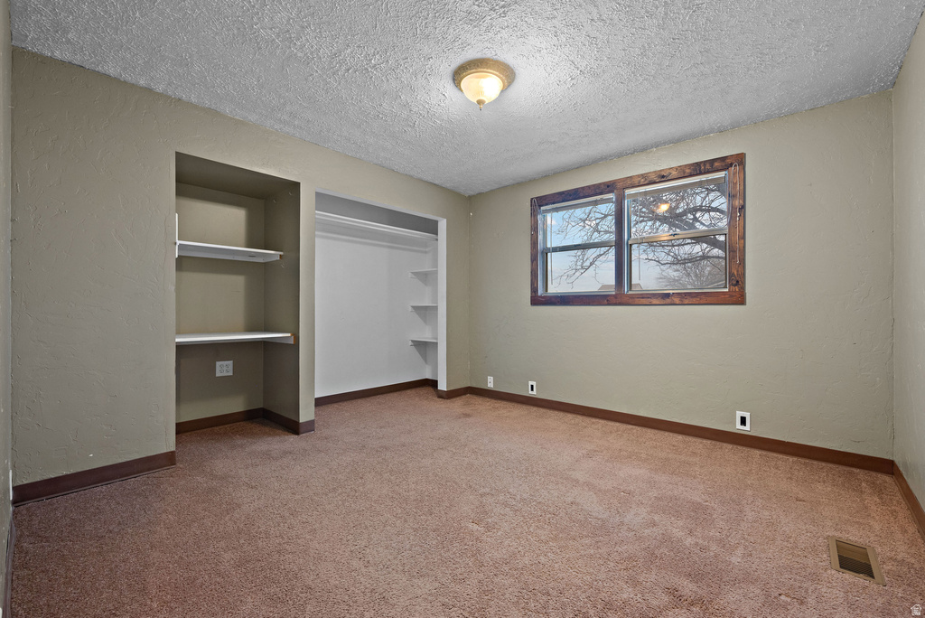 3827 W COUNTRY SQUIRE DR West Jordan, UT 84088