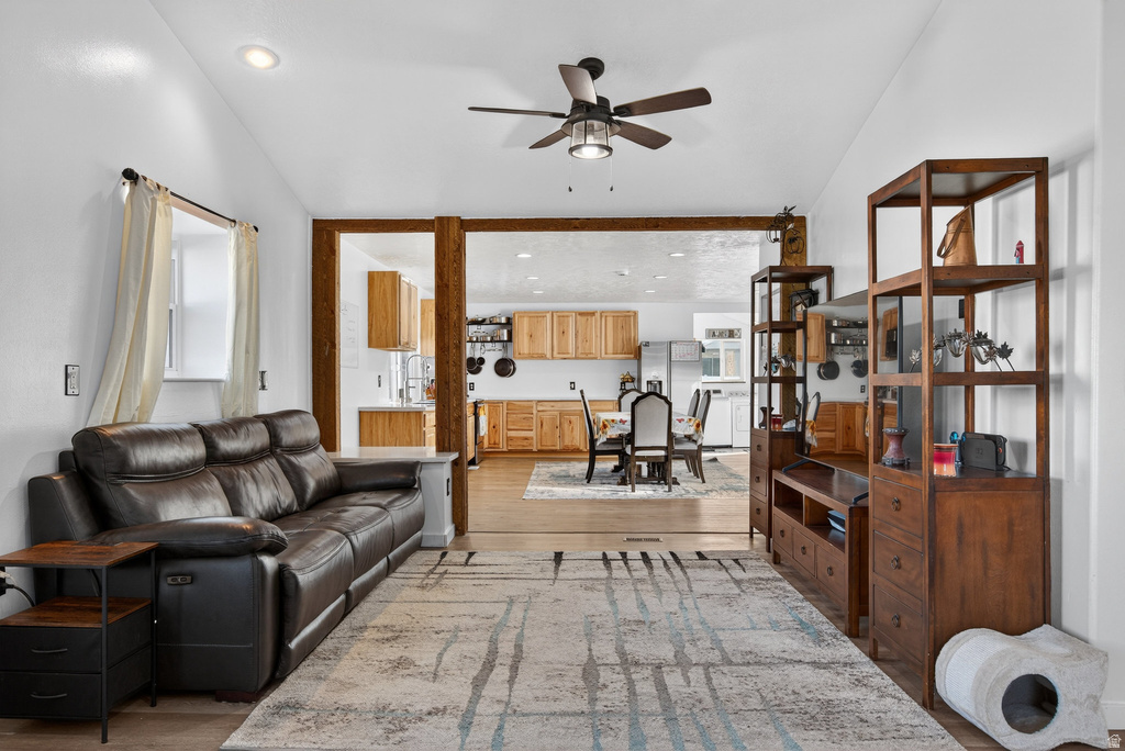 4072 N WHITE PINE RD Eagle Mountain, UT 84005